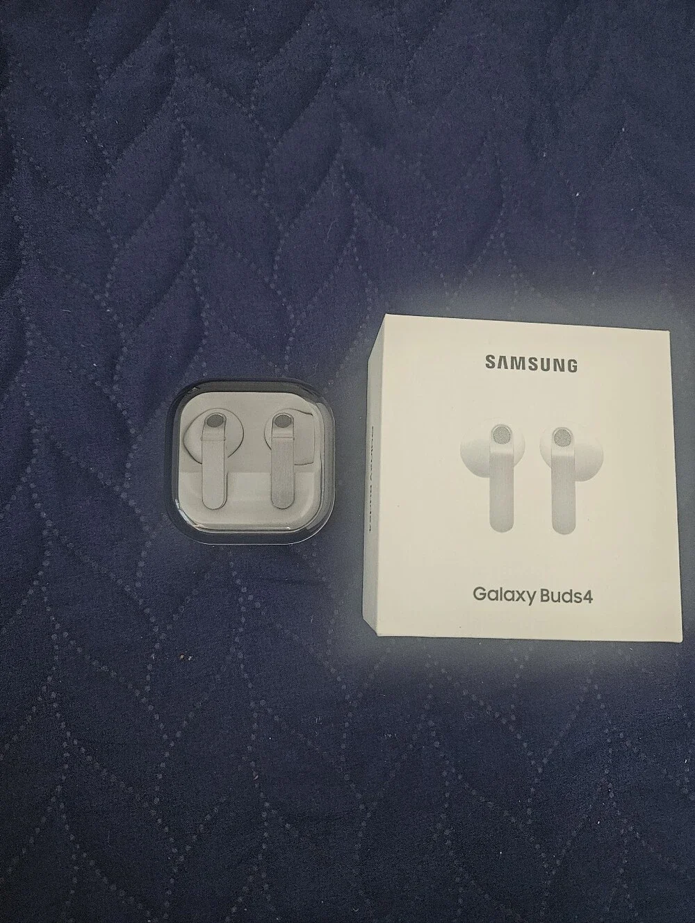 Samsung Galaxy Buds4 - White